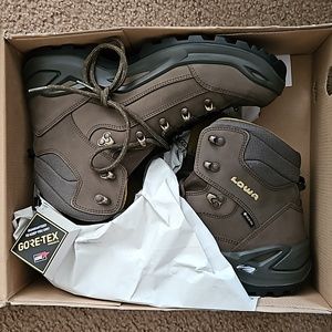 Lowa Renegade GTX Boots 9.5 men's